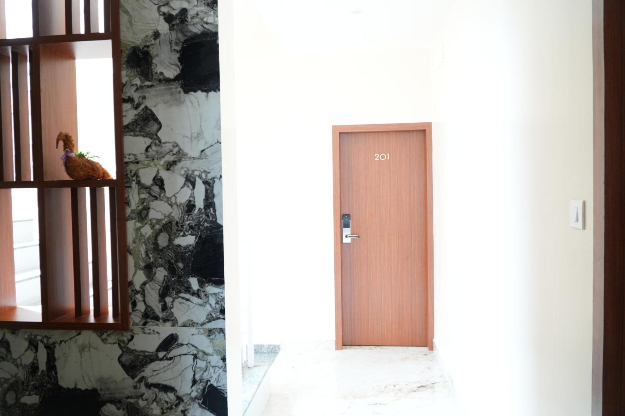 Uj Pallazzio - Business Class Luxury Hotel Tiruvannāmalai Exterior foto